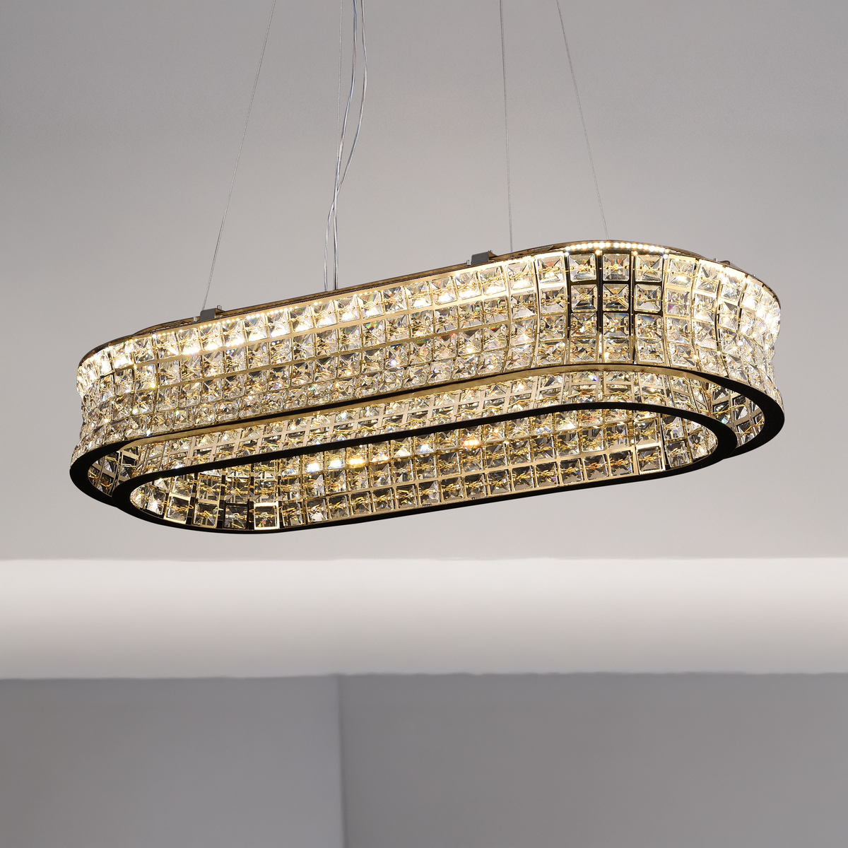 Πολυέλαιος LED με Τηλεχειριστήριο, LLC160/750X350GD, Κρύσταλλο και μέταλλο, 72W, Ρυθμιζόμενο, Ρυθμιζόμενο Ύψος, Ψυχρό/Ζεστό/Ουδέτερο φως, Πολυέλαιος φωτισμός LED με τηλεχειριστήριο Προεπιλεγμένος τίτλος Alessandro Design